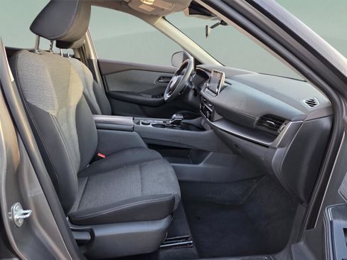 Used 2021 Nissan Rogue S image 18