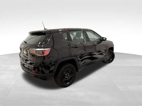 Used 2021 Jeep Compass Sport image 6