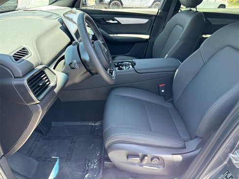 New 2025 VinFast VF 8 Plus image 25