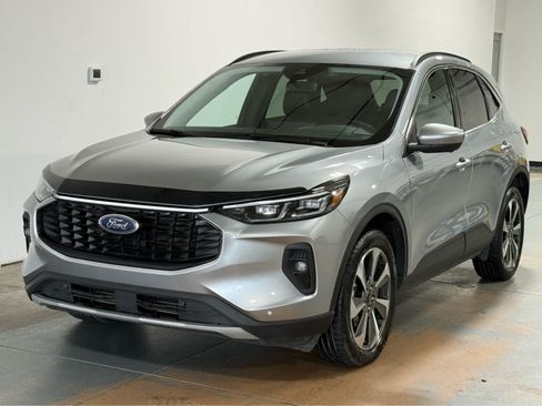 Used 2024 Ford Escape Platinum AWD/4WD image 1