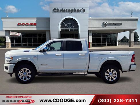 Used 2022 RAM 2500 Laramie AWD/4WD image 6