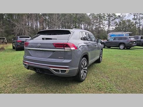 Used 2022 Volkswagen Atlas Cross Sport SEL Premium R-Line image 29