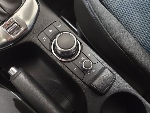 Used 2018 Toyota Yaris iA image 13