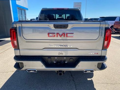 Used 2025 GMC Sierra 1500 AT4 w/ AT4 Premium Package AWD/4WD image 4