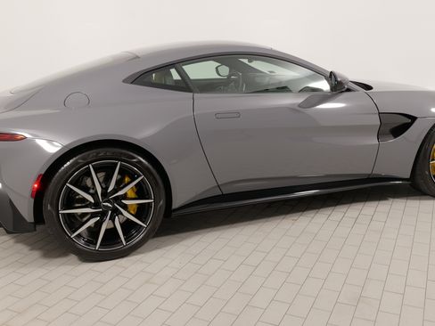 Used 2019 Aston Martin V8 Vantage Coupe RWD image 13