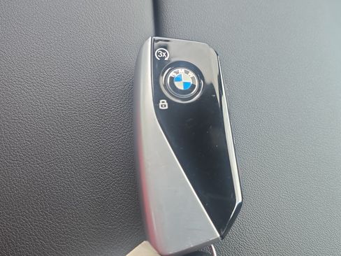 Used 2024 BMW X7 xDrive40i w/ M Sport Package AWD/4WD image 33