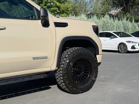 Used 2023 GMC Sierra 1500 Elevation AWD/4WD image 7