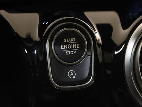 Used 2025 Mercedes-Benz CLA 250 4MATIC image 33