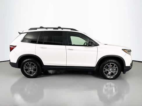 Certified 2024 Honda Passport TrailSport image 4