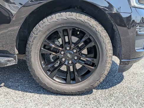 Used 2022 Ford Expedition XLT AWD/4WD image 11