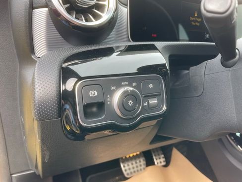 Used 2020 Mercedes-Benz CLA 250 4MATIC image 13