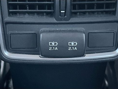 Used 2024 Subaru Forester Limited image 27