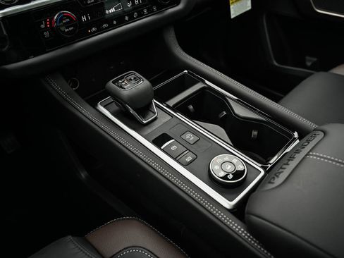 New 2025 Nissan Pathfinder Platinum w/ Lighting Package (N92) image 28