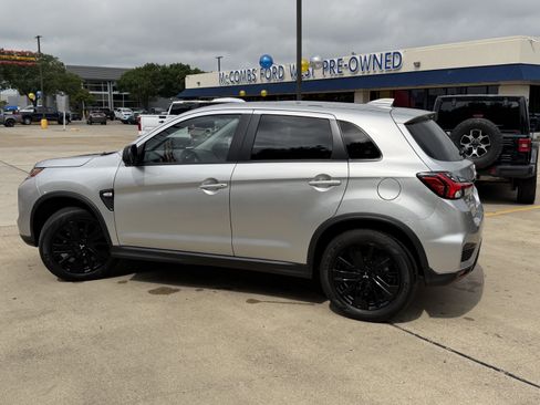 Used 2025 Mitsubishi Outlander Sport LE AWD/4WD image 9