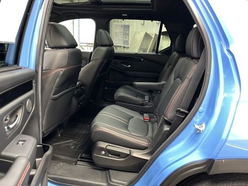 Used 2025 Honda Pilot TrailSport image 26