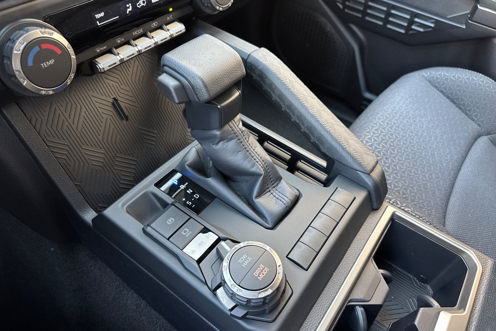New 2026 Toyota 4Runner SR5 AWD/4WD image 25