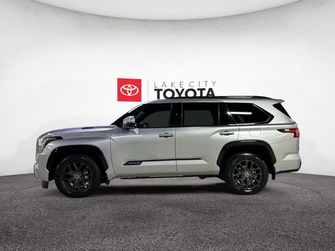 Used 2023 Toyota Sequoia Platinum image 3