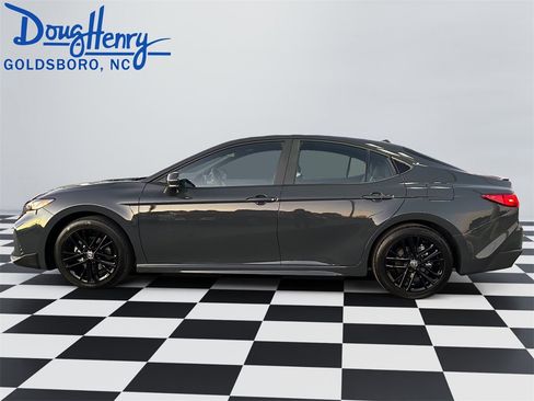 Used 2026 Toyota Camry SE image 2