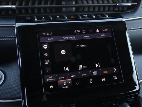 Used 2024 Jeep Grand Cherokee Altitude image 18