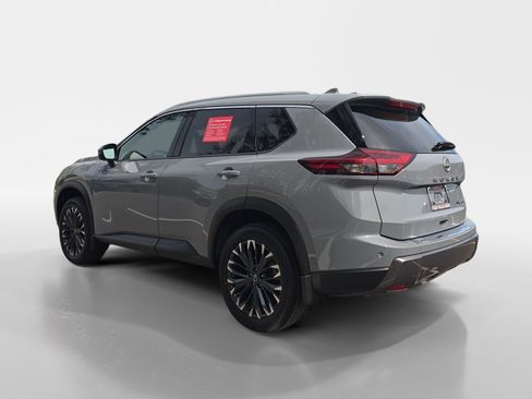 Certified 2025 Nissan Rogue SL w/ Tech Package AWD/4WD image 3