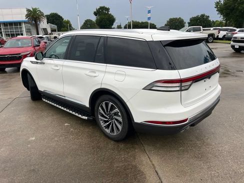 Used 2026 Lincoln Aviator 2WD image 4