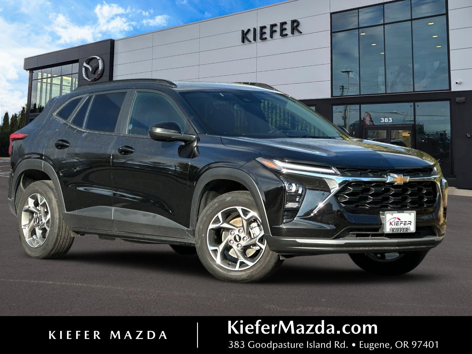 Used 2025 Chevrolet Trax LT w/ LT Convenience Package FWD image 1