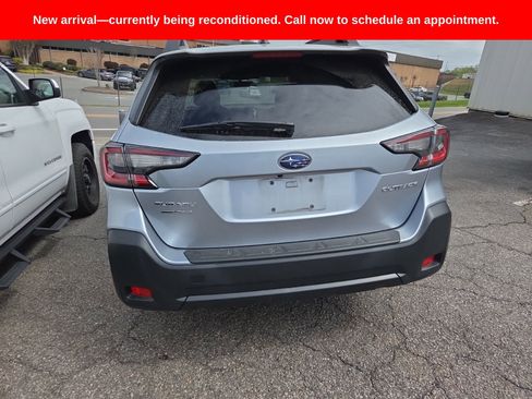 Used 2024 Subaru Outback Premium image 3
