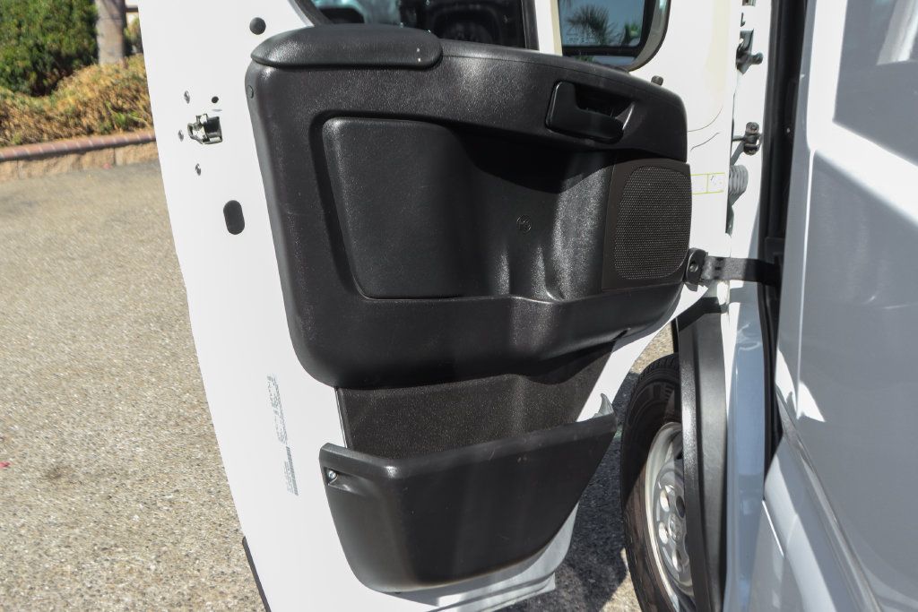Used 2021 RAM ProMaster 2500 w/ Convenience Group FWD image 17