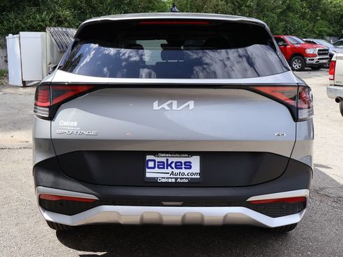 Used 2023 Kia Sportage LX AWD/4WD image 6