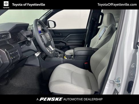 Used 2026 Toyota 4Runner SR5 AWD/4WD image 21