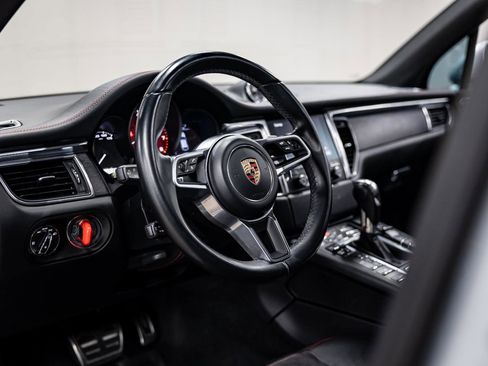 Used 2017 Porsche Macan GTS image 33