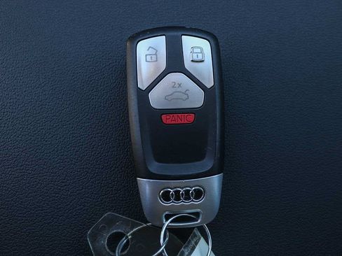 Used 2021 Audi Q5 2.0T Premium w/ Convenience Package AWD/4WD image 25