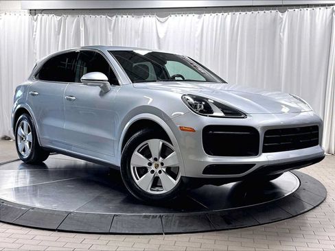 Used 2023 Porsche Cayenne AWD/4WD image 11
