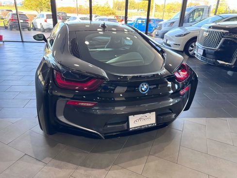 Used 2015 BMW i8 image 4