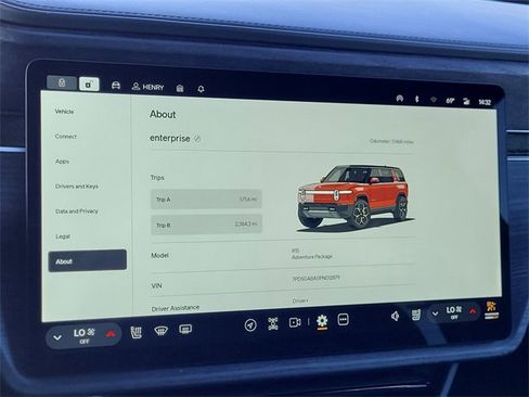 Used 2023 Rivian R1S Adventure image 8