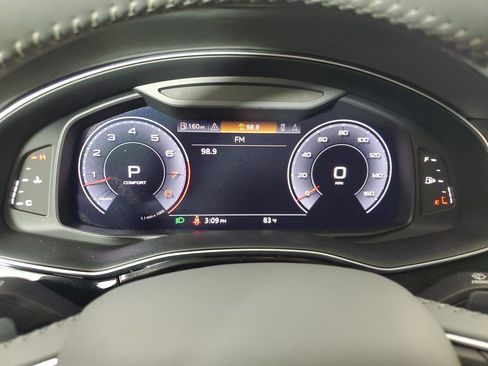 Used 2019 Audi Q8 Prestige AWD/4WD image 27