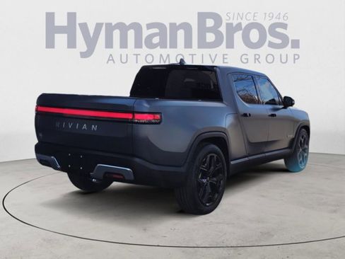 Used 2022 Rivian R1T Adventure image 3