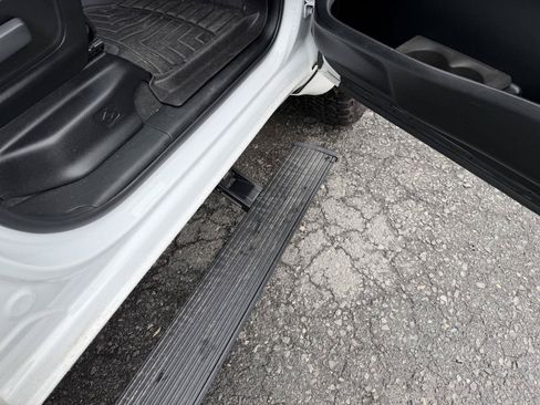 Used 2020 RAM 1500 Big Horn AWD/4WD image 11