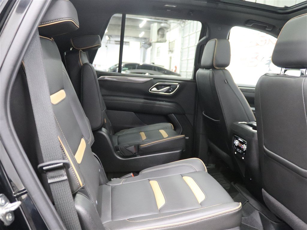 Used 2022 GMC Yukon AT4 AWD/4WD image 25