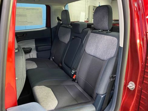 New 2025 Ford Maverick XLT w/ XLT Luxury Package image 31