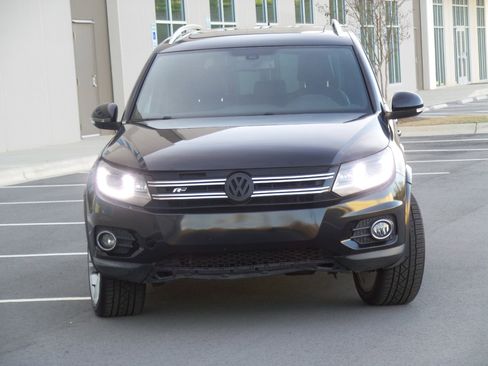Used 2015 Volkswagen Tiguan R-Line image 2