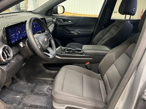 Certified 2025 Chevrolet Equinox LT image 12