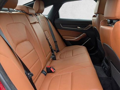 Used 2024 Jaguar XF R-Dynamic SE image 22
