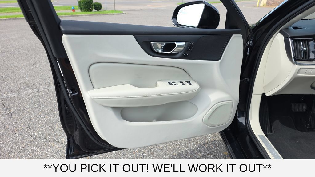 Used 2023 Volvo S60 B5 Plus FWD image 11