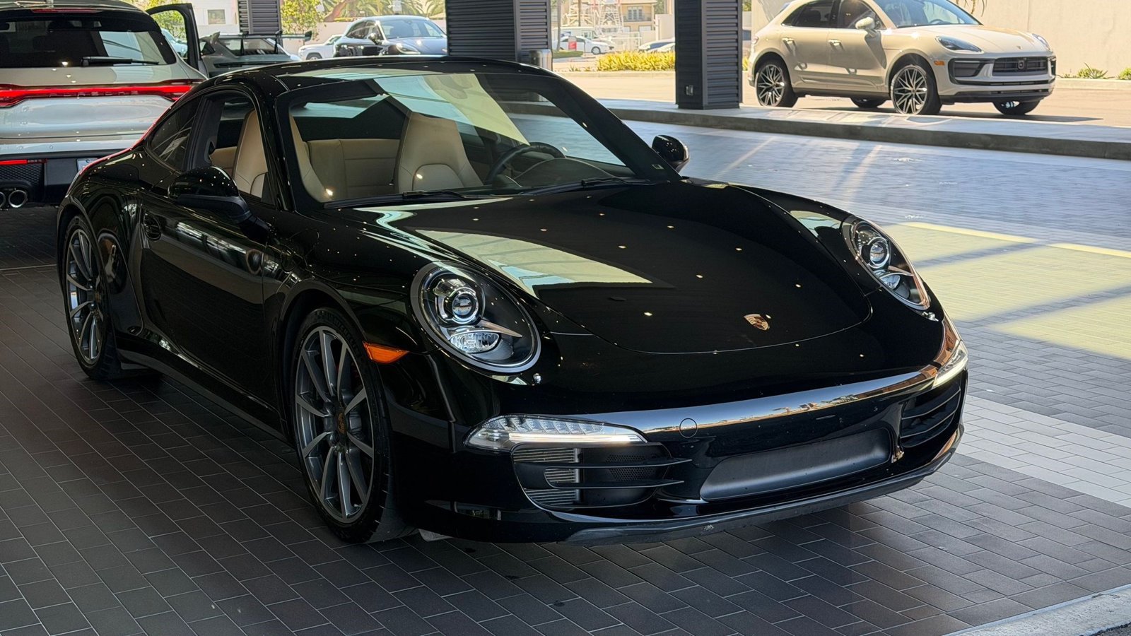 Certified 2014 Porsche 911 Carrera 4S AWD/4WD image 7