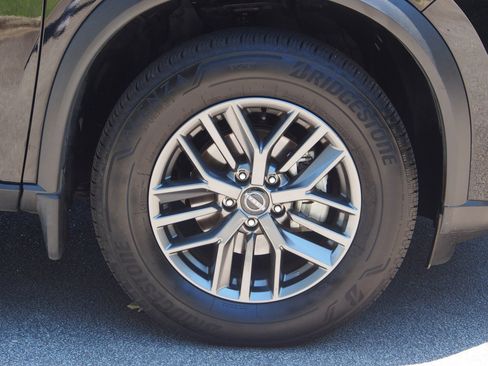 Used 2023 Nissan Rogue S FWD image 9