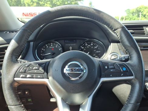 Used 2019 Nissan Rogue SL w/ Premium Package AWD/4WD image 24
