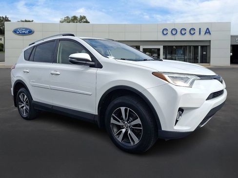 Used 2018 Toyota RAV4 XLE w/ Plus Extra Value Package AWD/4WD image 3