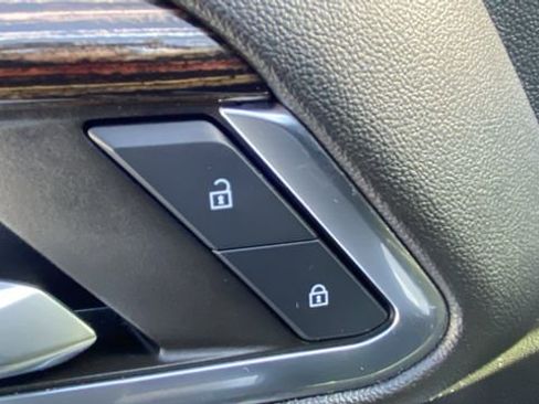 Used 2024 GMC Sierra 1500 Elevation w/ X31 Off-Road Package image 19