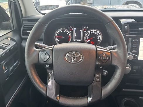 Certified 2022 Toyota 4Runner TRD Off-Road Premium image 25